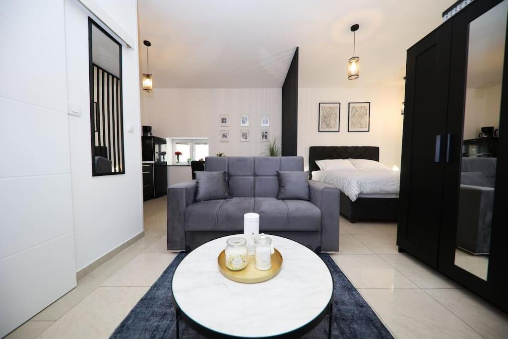 “Minipalais” Apartment In The Heart Of زادار المظهر الخارجي الصورة