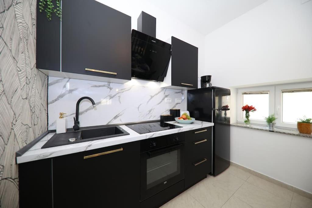 “Minipalais” Apartment In The Heart Of زادار المظهر الخارجي الصورة