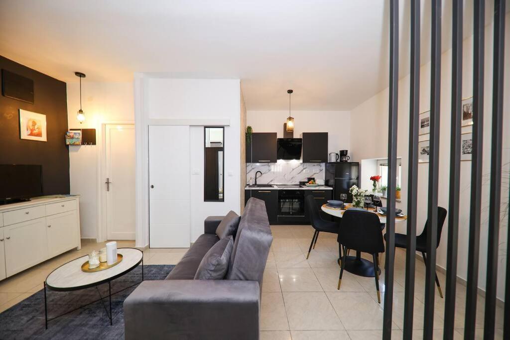 “Minipalais” Apartment In The Heart Of زادار المظهر الخارجي الصورة